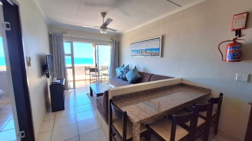 Illovo Beach Apartment | #13 Illovo Views