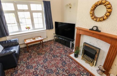 Kilgetty House | 13 Lyndhurst Avenue