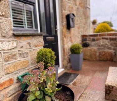 St Ives House | 13 WinterSlow Cottage