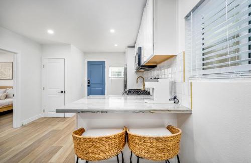 Sunset Beach House | 130 Anderson St B
