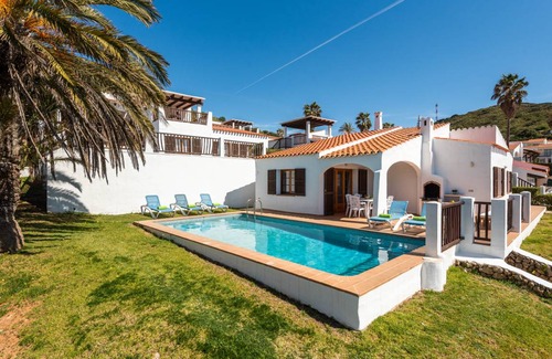 Platges de Fornells Villa | 130 m² Villa ∙ 3 bedrooms ∙ 5 guests