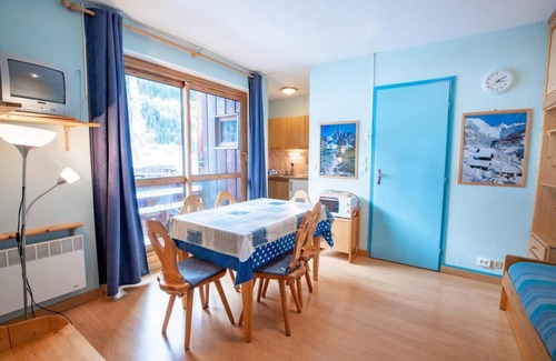 Villarodin-Bourget Apartment | 130m from ski slopes, 4th floor, balcony, parking, tv, ski locker, 35m², La Norma