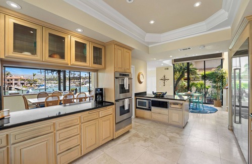 Pierpont Bay House | 1341B The Beachmont Place