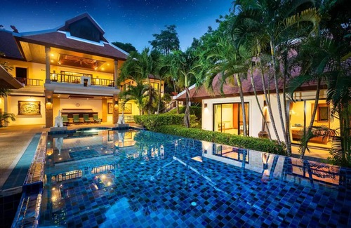 Nai Harn Villa | 1350㎡ Gated Private Royal Pool Beach Villa 4 bdrsn