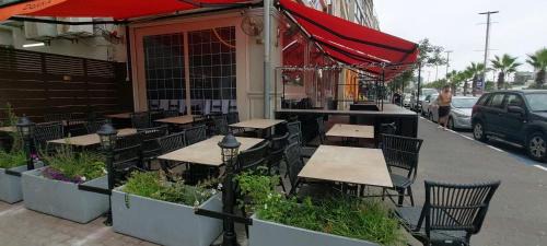 Bat Yam Apartment | 1351 דירת סטודיו עם מרפסת מול הים