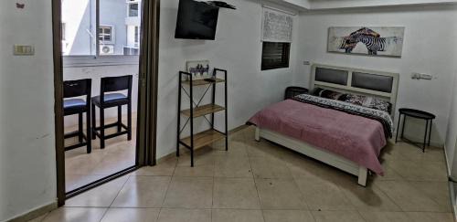 Bat Yam Apartment | 1351 דירת סטודיו עם מרפסת מול הים