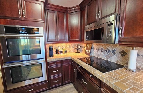 Northeast Edmonton House | 137 Heritage Home - 5 Bedroom for the whole family