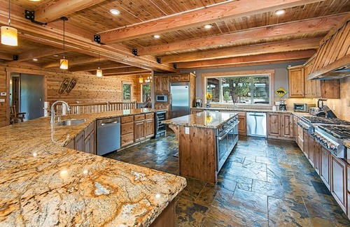 Rancho Bijou House | 14 bedroom 14 bath Mega Mansion w/Indoor Pool, Theater