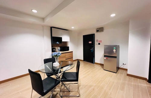 Chom Thong Hotel | 14 Place