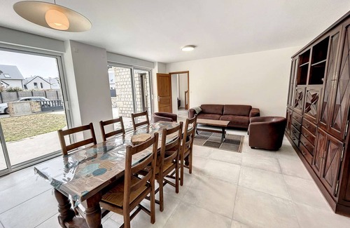 Jullouville House | 140 m² House ∙ 4 bedrooms ∙ 7 guests