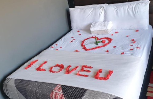 Ekurhuleni House | 14th avenue lodge