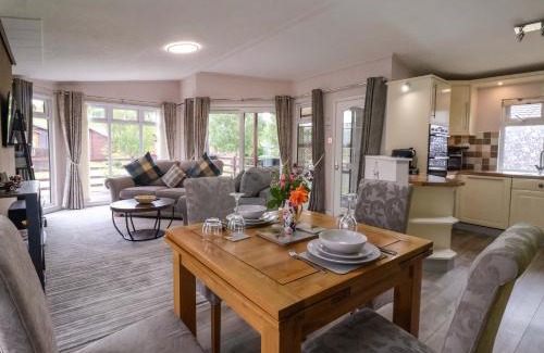 Tunstall House | 15 Badgers Retreat - Two Dales