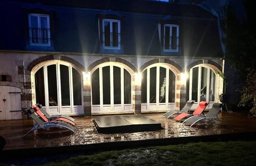 Bailleau-l'Eveque House | 15' from CHARTRES (28) : Historic property, calm and jacuzzi.