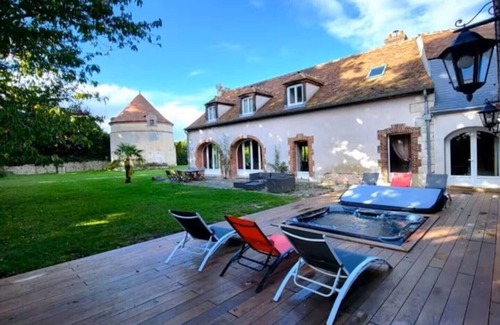 Bailleau-l'Eveque House | 15' from CHARTRES (28) : Historic property, calm and jacuzzi.