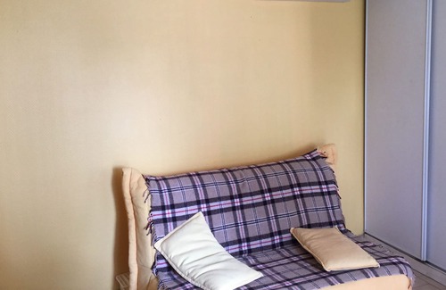 Sorgues Apartment | 15 km from Avignon nice studio fully equipped private parking private terrace very quiet