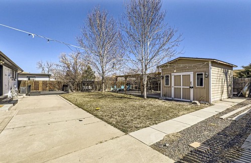 Montbello House | 15-mins from DIA, Remodeled, Cozy Downstairs Unit