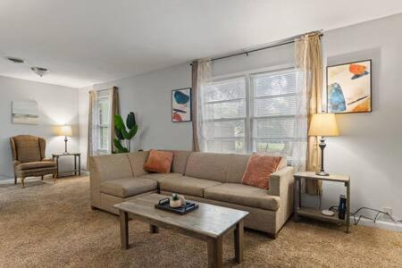 Montgomery House | 15 Minutes from Downtown Welcome to Woodbridge