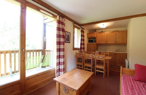 Val Cenis Apartment | 150m from ski slopes, 2nd floor, view mountain, fitness, swimming pool, balcony, tv, ski locker