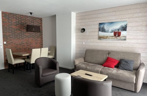 Eaux-Bonnes Apartment | 150m from ski slopes, 2nd floor, swimming pool, tv, ski locker, 57m², Gourette