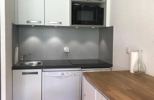 Montalbert Apartment | 150m from ski slopes, 2nd floor, balcony, tv, ski locker, 27m², Montalbert