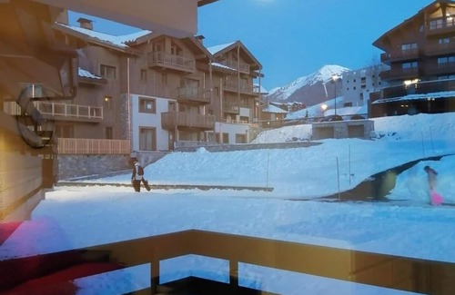 Montalbert Apartment | 150m from ski slopes, 2nd floor, balcony, tv, ski locker, 27m², Montalbert