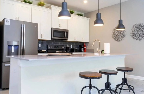Davenport House | 1553- 4BR Home with Private Pool & Disney Themes