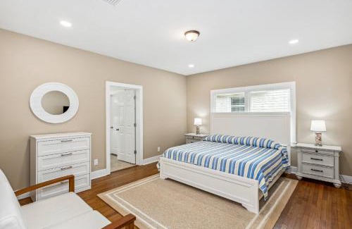 East Hill House | 1585 E Blount St