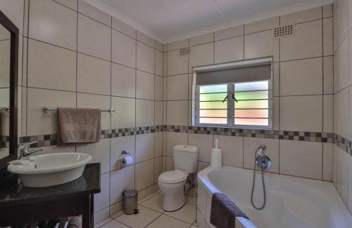 Illovo Beach Apartment | #16 Illovo Views