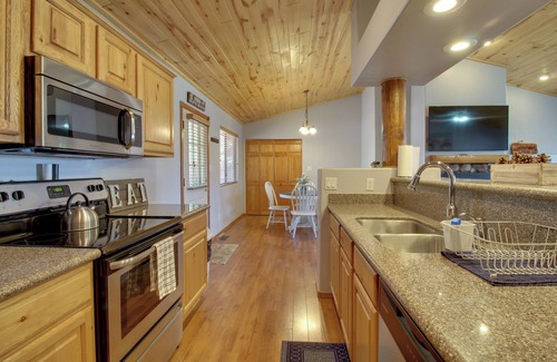 Zane Grey Cabin | 16 Mi to Sitgreaves: Overgaard Cabin w/Porch