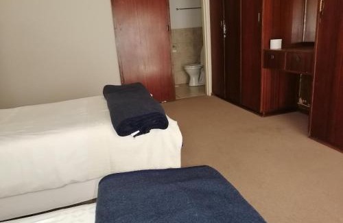 Fichardt Park Apartment | @16 van blommenstein st