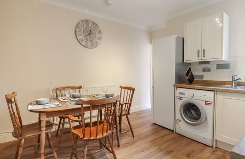 Colchester Cottage | 160 CANTERBURY ROAD, family friendly, with a garden in Colchester