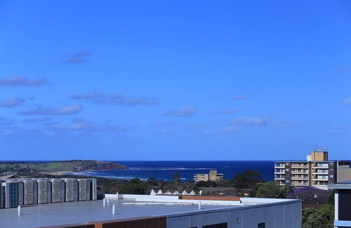 Dee Why Apartment | ★160m2 LUXURY ROOFTOP PENTHOUSE, OCEAN VIEW,GARAGE