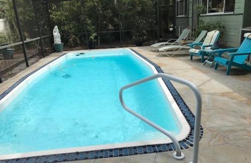 St. Petersburg - Clearwater Apartment | 1620 - Short Term Available message Jo-An