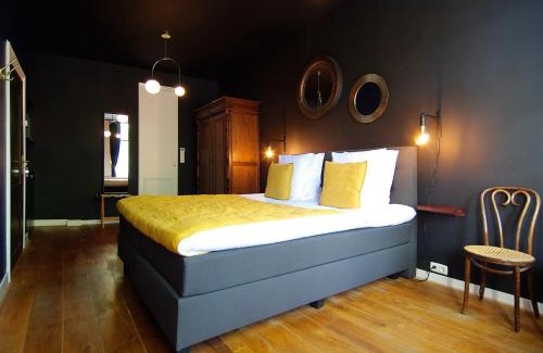 Grachtengordel-West House | 1637: Historic Canal View Suites