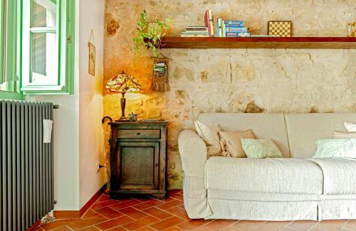 Monteverdi Marittimo Apartment | 16Th Century Farmhouse Between The Tuscan Hills