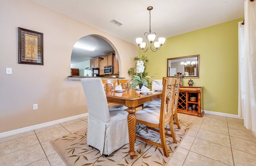 Thousand Oaks Cottage | 17 Mi to Disney: Getaway in Davenport w/Game Room