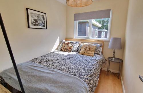 Stalham Ski Chalet | 170 Broadside Holiday Chalet near Broads & Beaches