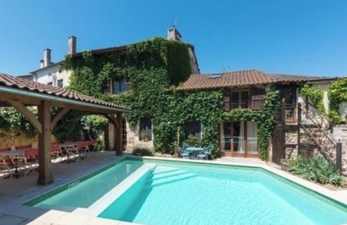 Tocane-Saint-Apre House | 175m2 from the 18th century just for you!