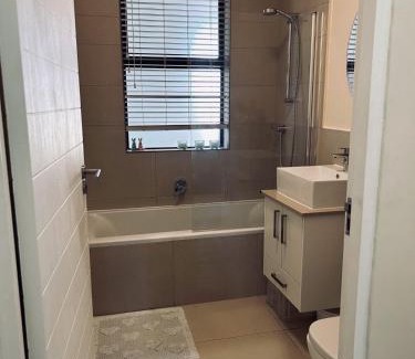 Trawal Apartment | 18 Firgrove by ETB Stays