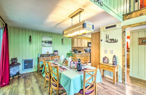 Massanutten Cabin | 18 Mi to Grand Caverns: 'The Dodge Lodge'