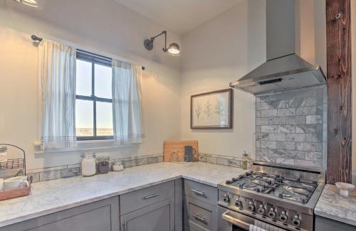 Castroville House | 18 Miles to San Antonio Quiet Country Getaway