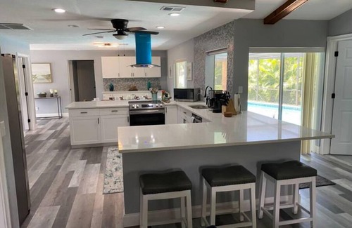 Lochmoor Waterway Estates House | 18 Palms Hideaway