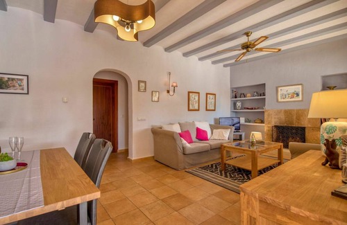 Trencall Other | 180 m² Accommodation ∙ 4 bedrooms ∙ 8 guests