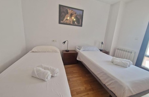 Distrito Llano Apartment | 187A Apto terraza y garaje