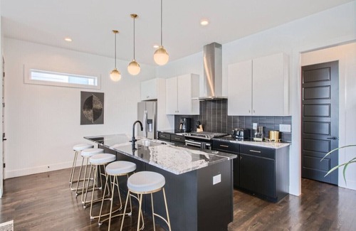 Berry Hill House | 19- "MUSIC HILL" Home- The Music City Collection