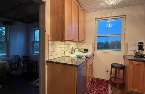 Morrisonville Other | 1900's FarmhousenWelcoming RUSTIC VIBEnRolling country side near Fall River WI