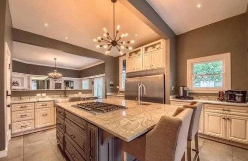 Midtown House | 1905 Home w/Modern Touches | Splash Pool