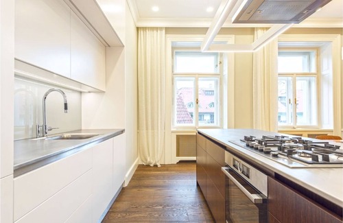 Mala Strana Apartment | 190m2 3 bedroom apartment with river views