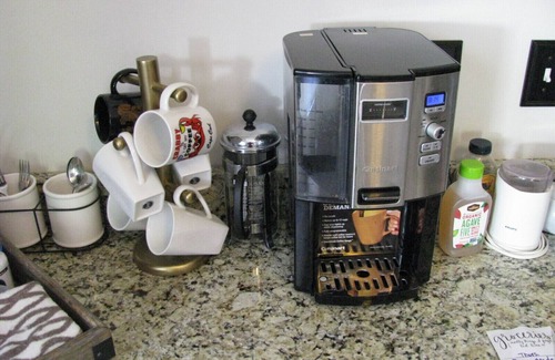 Racine House | 1930's Cottage Close to lake Michigan