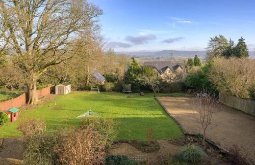 Edge House | 19th Century House Private Parking nr Painswick